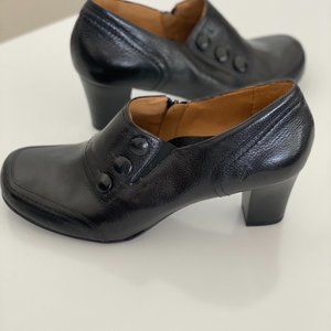 Nurture Women’s 10M Leon Booties Button Heels Steampunk Retro Comfort Black